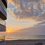 By Casa Del Mar * Mamaia