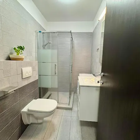 By Casa Del Mar * Mamaia