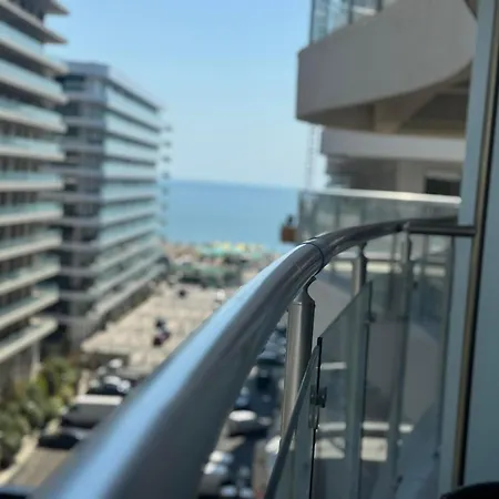 Apartment By Casa Del Mar